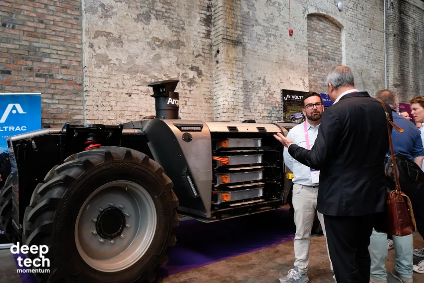 Electric tractor at DTM26